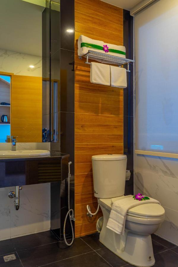 Golden Paradise Hotel - Sha Plus Karon Exterior photo