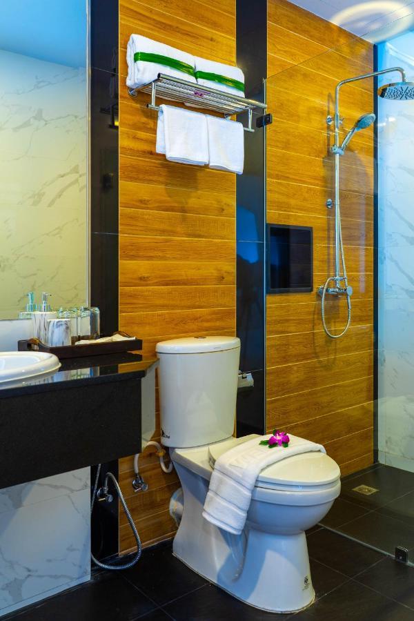 Golden Paradise Hotel - Sha Plus Karon Exterior photo